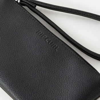 Rip Curl Essentials Wristlet Black. Rip Curl Wallets in Womens Wallets & Womens Accessories. Code: 00KWWA
