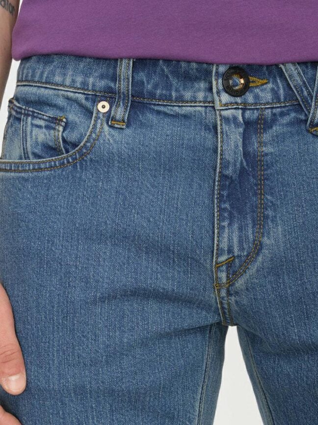Volcom Vorta Denim 15 Jean Aged Indigo. Volcom Jeans in Mens Jeans & Mens Pants & Jeans. Code: A1912302