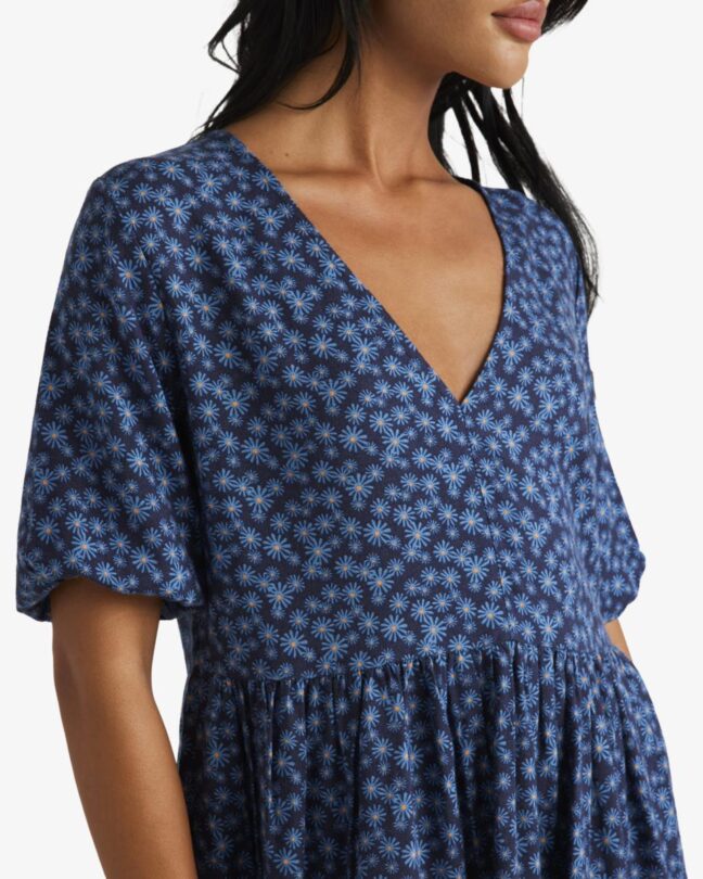 Rvca Cosmos Vienna Dress Outer Space. Rvca Dresses in Womens Dresses & Womens Skirts, Dresses & Jumpsuits. Code: UVJWD00204