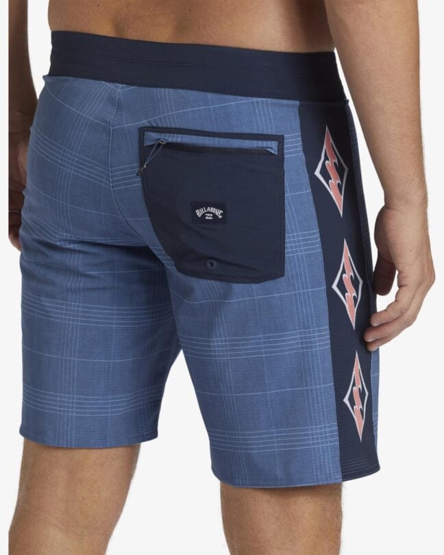 Billabong D Bah Airlite Smoke Blue. Billabong Boardshorts - Fitted Waist in Mens Boardshorts - Fitted Waist & Mens Shorts. Code: ABYBS00468