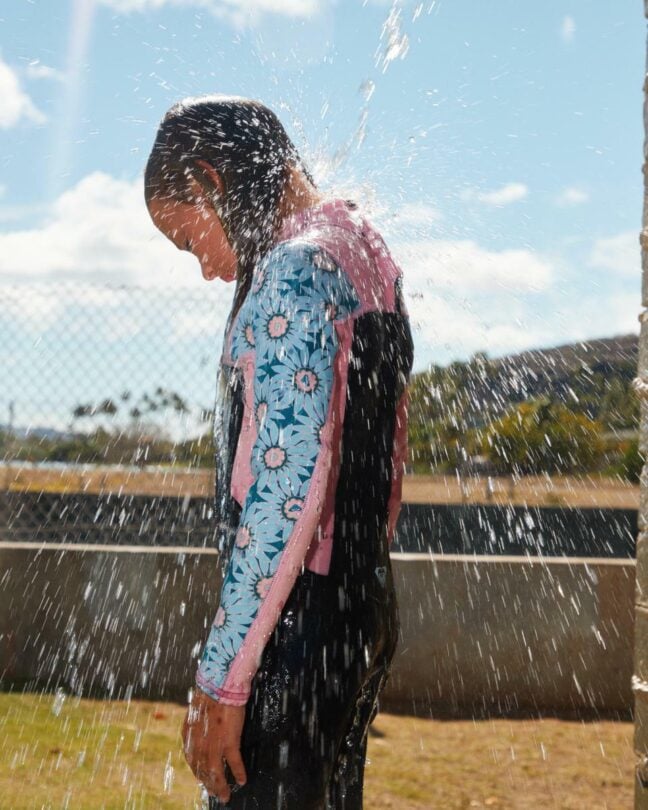 Roxy 3/2mm Prologue - Back Zip Wetsuit For Girls Crystal Teal Sol Flo. Roxy Steamers in Girls Steamers & Girls Wetsuits. Code: ERLW103010