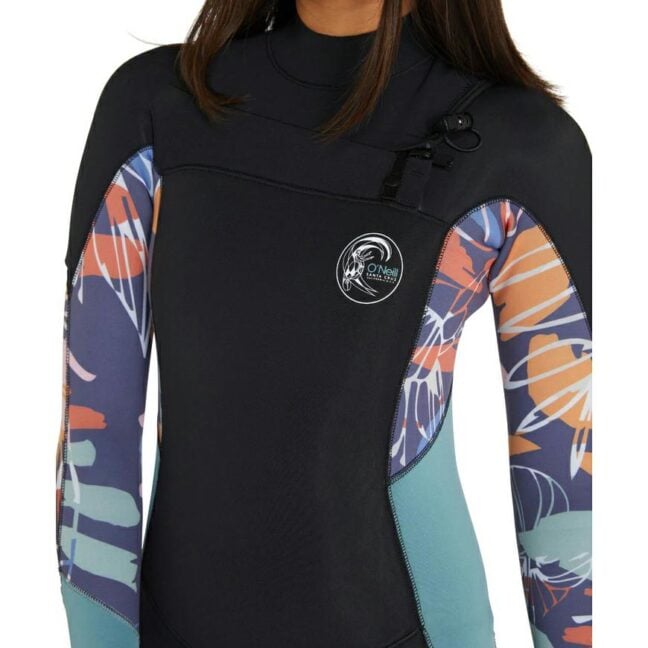 Oneill Womens Bahia 3/2mm Steamer Chest Zip Wetsuit Nt2 Blk/nvt/euc. Oneill Steamers in Womens Steamers & Womens Wetsuits. Code: 96424