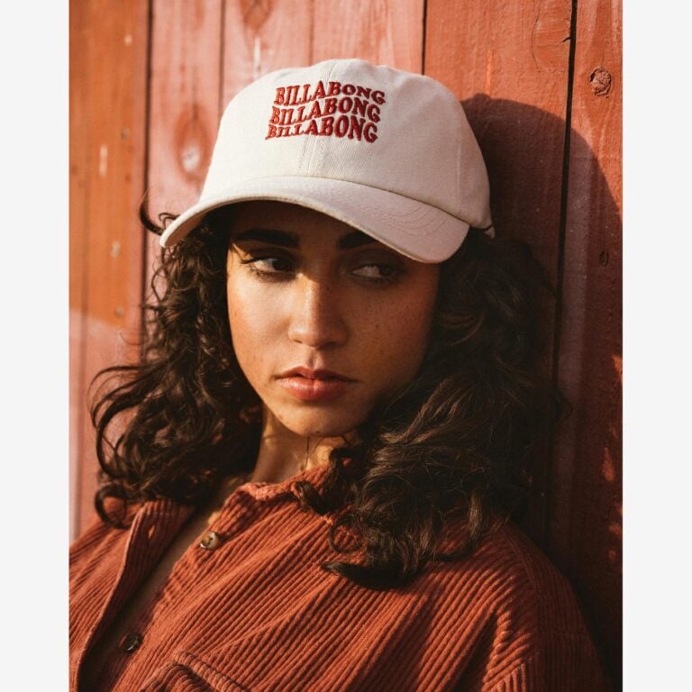 WHITE CAP