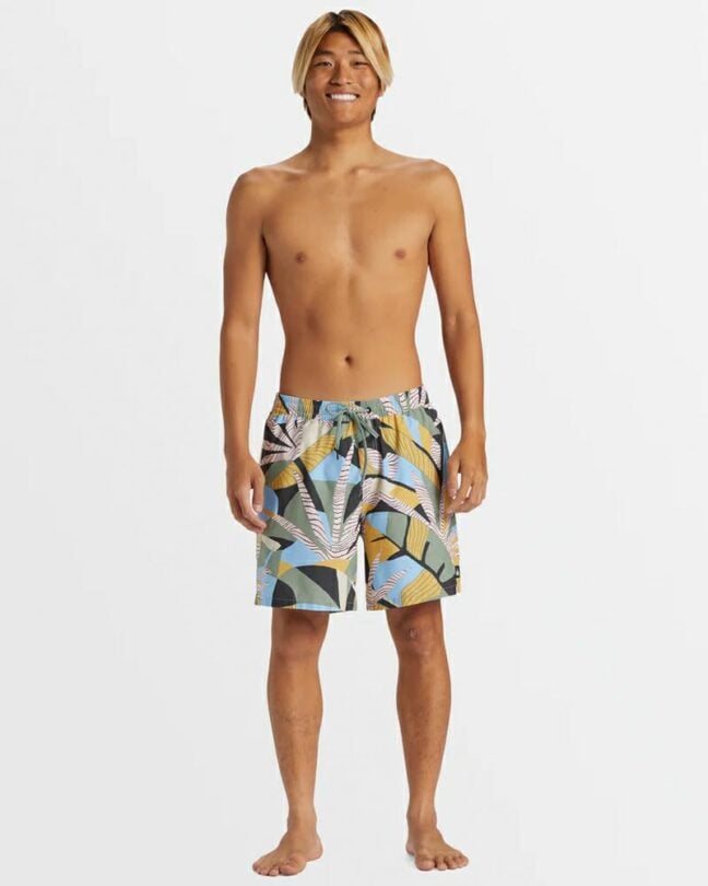 Quiksilver Everyday Mix Volley 17" Sea Spray. Quiksilver Boardshorts - Elastic Waist in Mens Boardshorts - Elastic Waist & Mens Shorts. Code: AQYJV03188