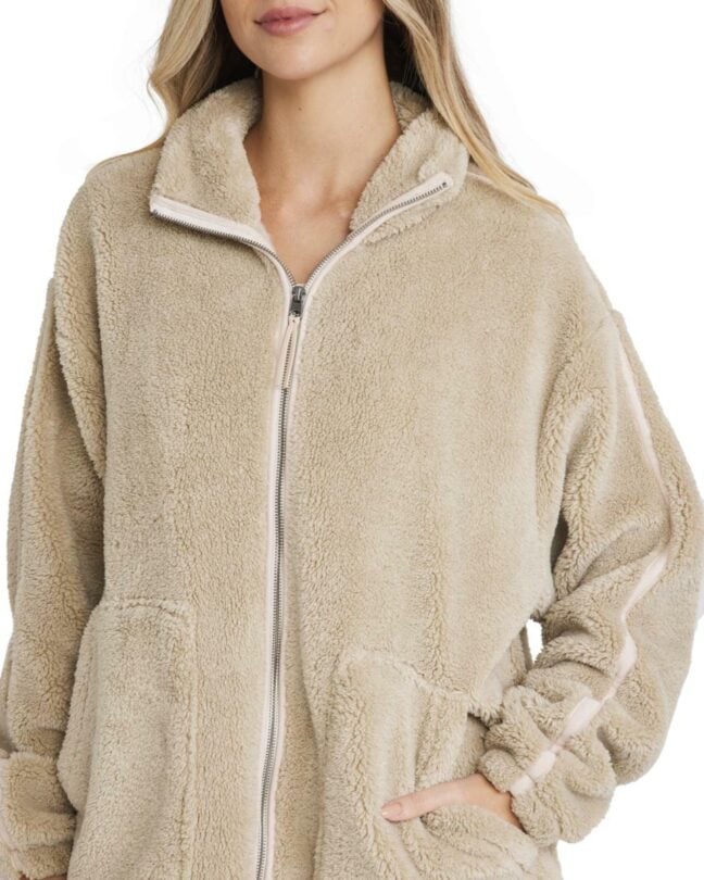 Billabong Sweet Ride Zip Up Coyote. Billabong Sweats in Womens Sweats & Womens Jackets, Jumpers & Knits. Code: UBJFT00270