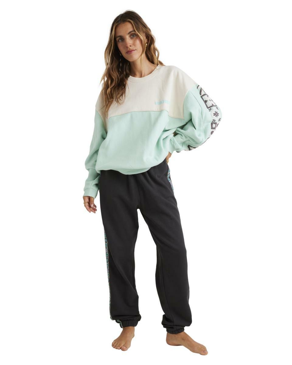 Billabong Cool Days Kendall Crew Multi. Billabong Sweats in Womens Sweats & Womens Jackets, Jumpers & Knits. Code: UBJFT00279
