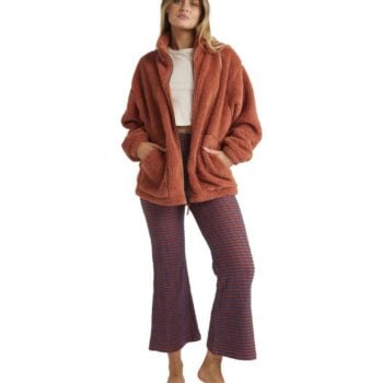 Billabong Bring The Sun Zip Up Kiss The Earth. Billabong Sweats in Womens Sweats & Womens Jackets, Jumpers & Knits. Code: UBJFT00303