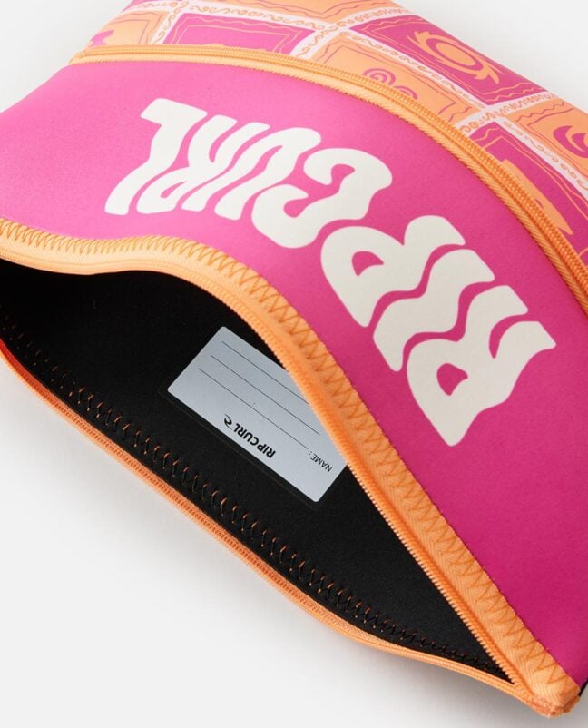 Rip Curl Xl Pencil Case Variety Hot Pink. Rip Curl Pencil Cases in Womens Pencil Cases & Womens Accessories. Code: 02EWUT