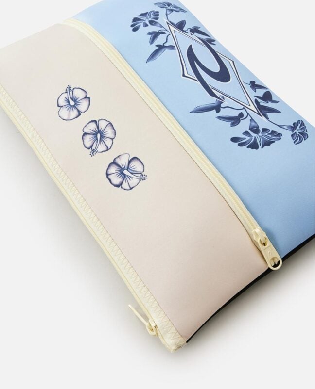 Rip Curl Xl Pencil Case Variety Vintage Blue. Rip Curl Pencil Cases in Womens Pencil Cases & Womens Accessories. Code: 02EWUT