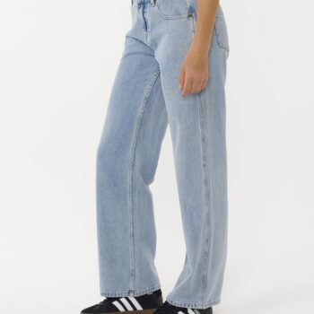 Rip Curl Aggie Relaxed Jeans Vintage Blue. Rip Curl Jeans in Womens Jeans & Womens Pants & Jeans. Code: 04MWPA