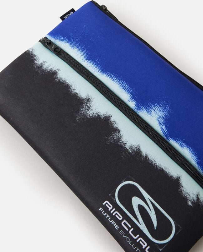 Rip Curl X Large Pencil Case 2024 Black/blue. Rip Curl Pencil Cases in Mens Pencil Cases & Mens Accessories. Code: 13AMUT