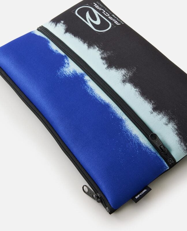 Rip Curl X Large Pencil Case 2024 Black/blue. Rip Curl Pencil Cases in Mens Pencil Cases & Mens Accessories. Code: 13AMUT