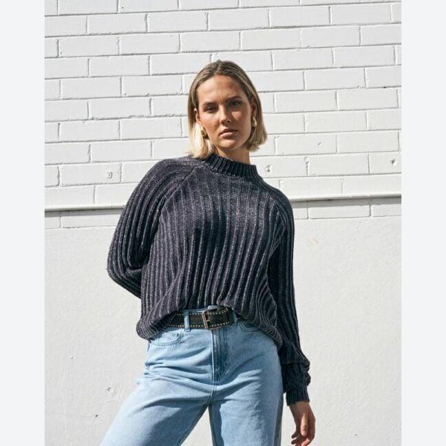 Volcom She Savage Sweater Dark Grey. Volcom Knitwears in Womens Knitwears & Womens Jackets, Jumpers & Knits. Code: B0742401