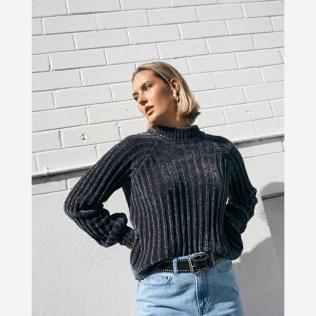 Volcom She Savage Sweater Dark Grey. Volcom Knitwears in Womens Knitwears & Womens Jackets, Jumpers & Knits. Code: B0742401