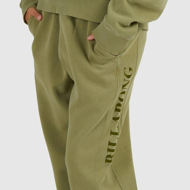 Billabong Baseline Trackpant Evergreen. Billabong Track Pants in Womens Track Pants & Womens Pants & Jeans. Code: UBJFB00121
