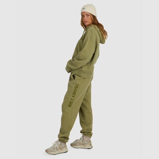 Billabong Baseline Trackpant Evergreen. Billabong Track Pants in Womens Track Pants & Womens Pants & Jeans. Code: UBJFB00121