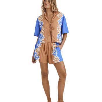 Billabong Trippin Dippin Shirt Sunburnt. Billabong Shirts - Short Sleeve in Womens Shirts - Short Sleeve & Womens Shirts. Code: 24B043570