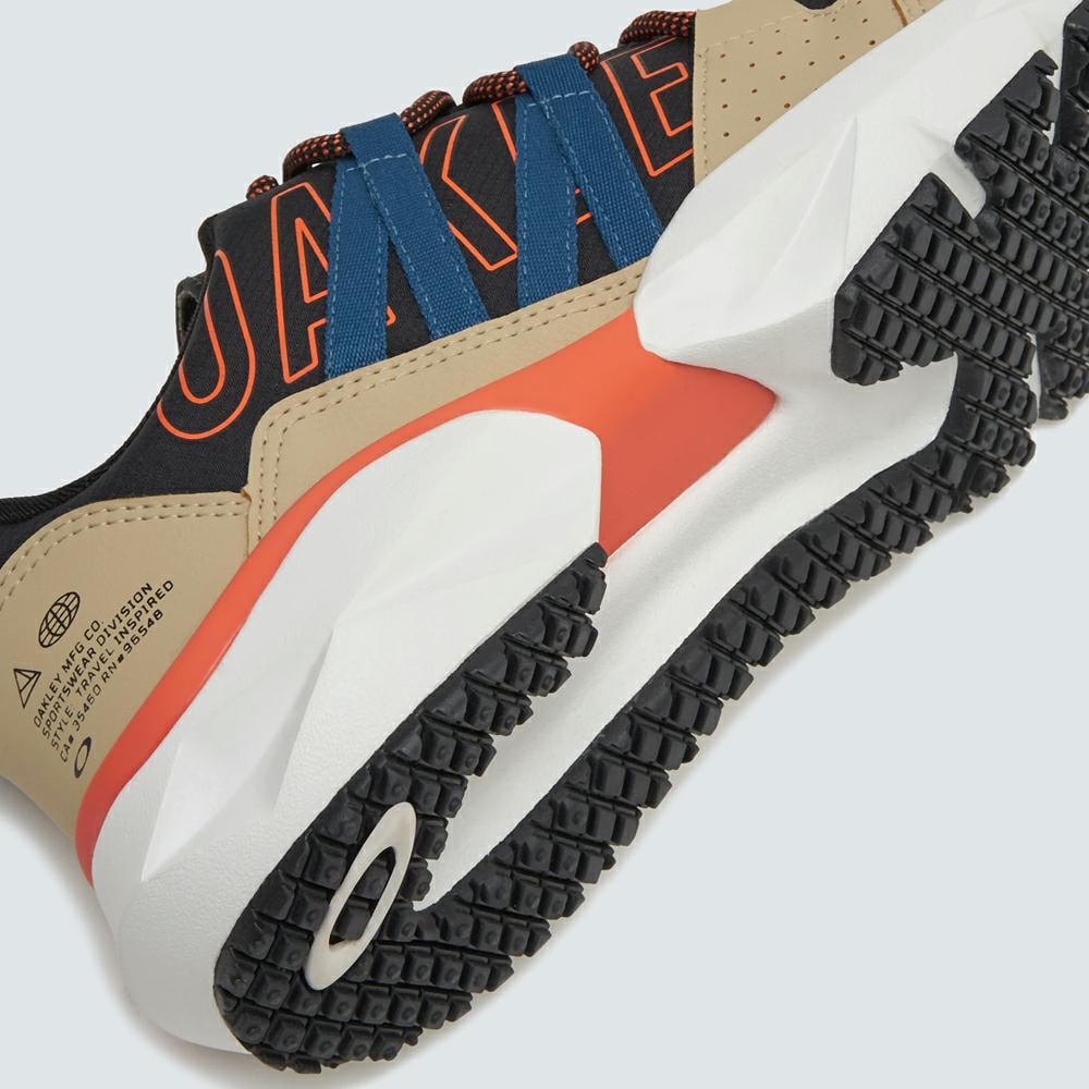 Oakley Triton 2.0 Blackout. Oakley Boardshorts - Fitted Waist in Mens Boardshorts - Fitted Waist & Mens Shorts. Code: FOA401981