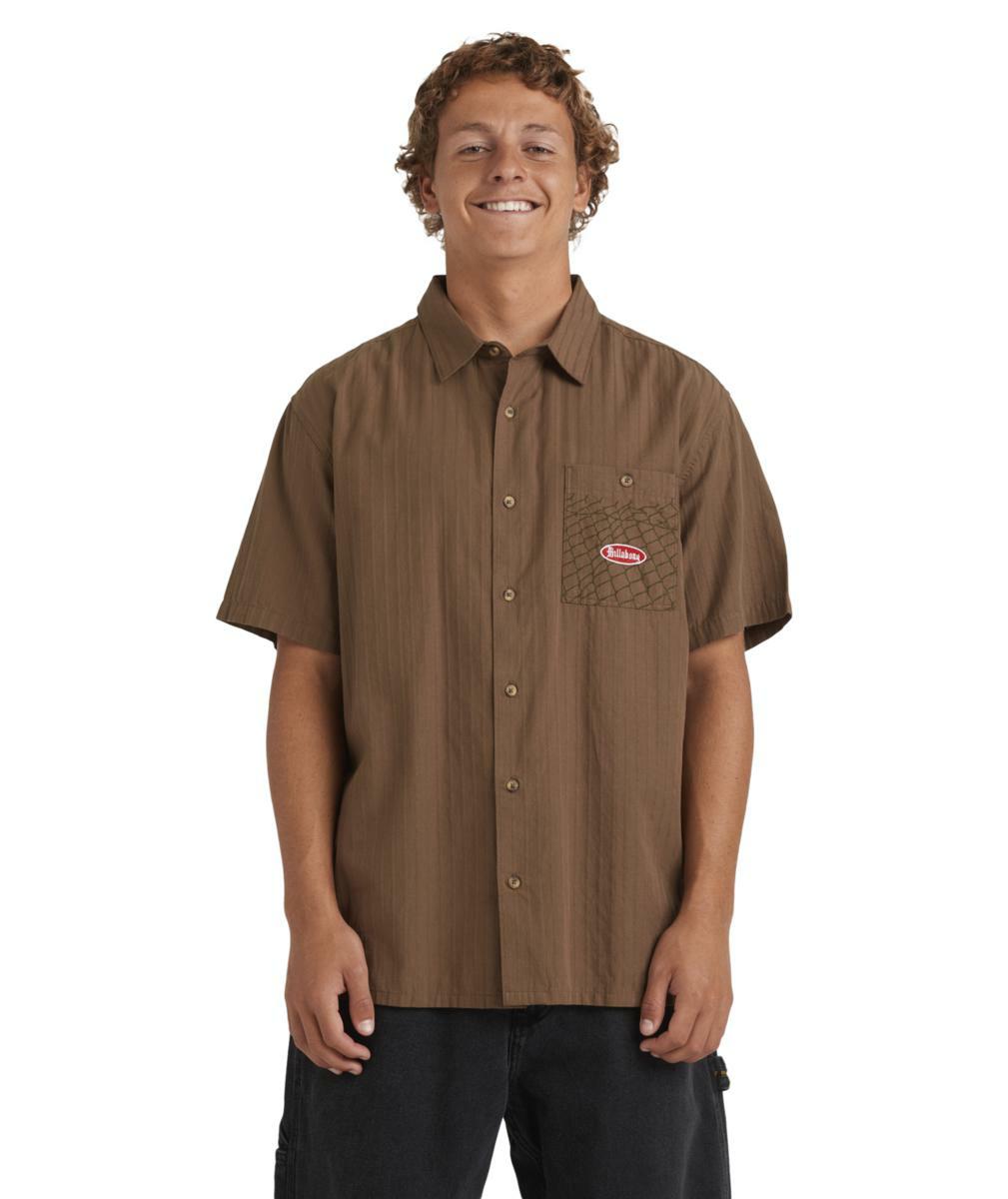 Billabong Immortal Core Ss Gravel. Billabong Shirts - Short Sleeve in Mens Shirts - Short Sleeve & Mens Shirts. Code: 24A043573