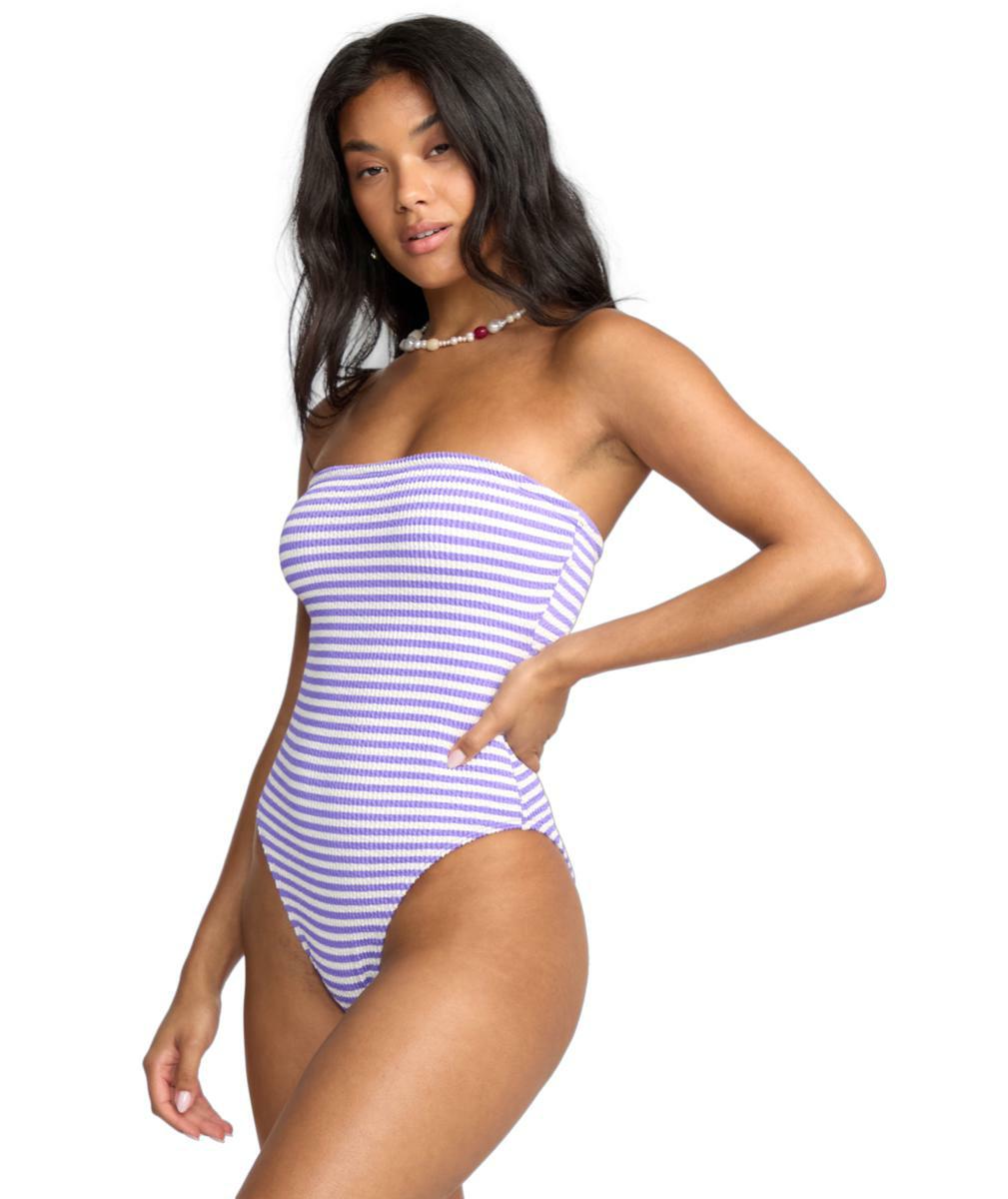 Billabong Josie Summer Hi Tully 1pc Purple Punch. Billabong Swimwear - One Piece in Womens Swimwear - One Piece & Womens Swimwear. Code: 24O303502