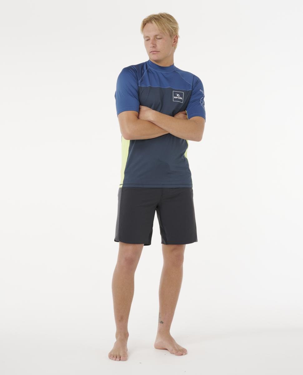 Rip Curl Drive Upf S/s Light Navy. Rip Curl Rashvests in Mens Rashvests & Mens Wetsuits. Code: 16AMRV