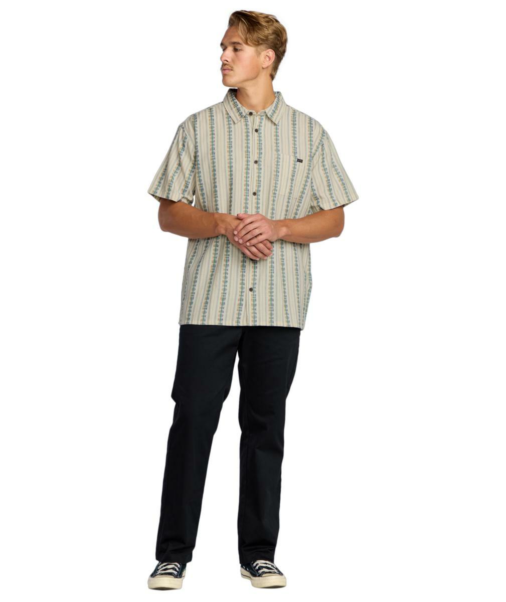 Billabong Sundays - Short Sleeves Shirt For Men Cream. Billabong Shirts - Short Sleeve in Mens Shirts - Short Sleeve & Mens Shirts. Code: 24A041507
