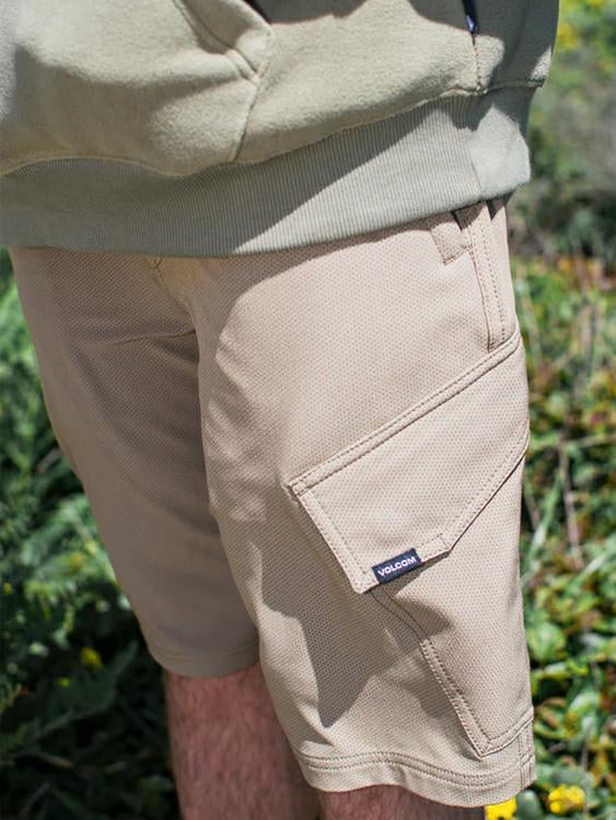 Volcom Frickin Cross Shred 20" Short Light Khaki. Volcom Boardshorts - Fitted Waist in Mens Boardshorts - Fitted Waist & Mens Shorts. Code: A3212307