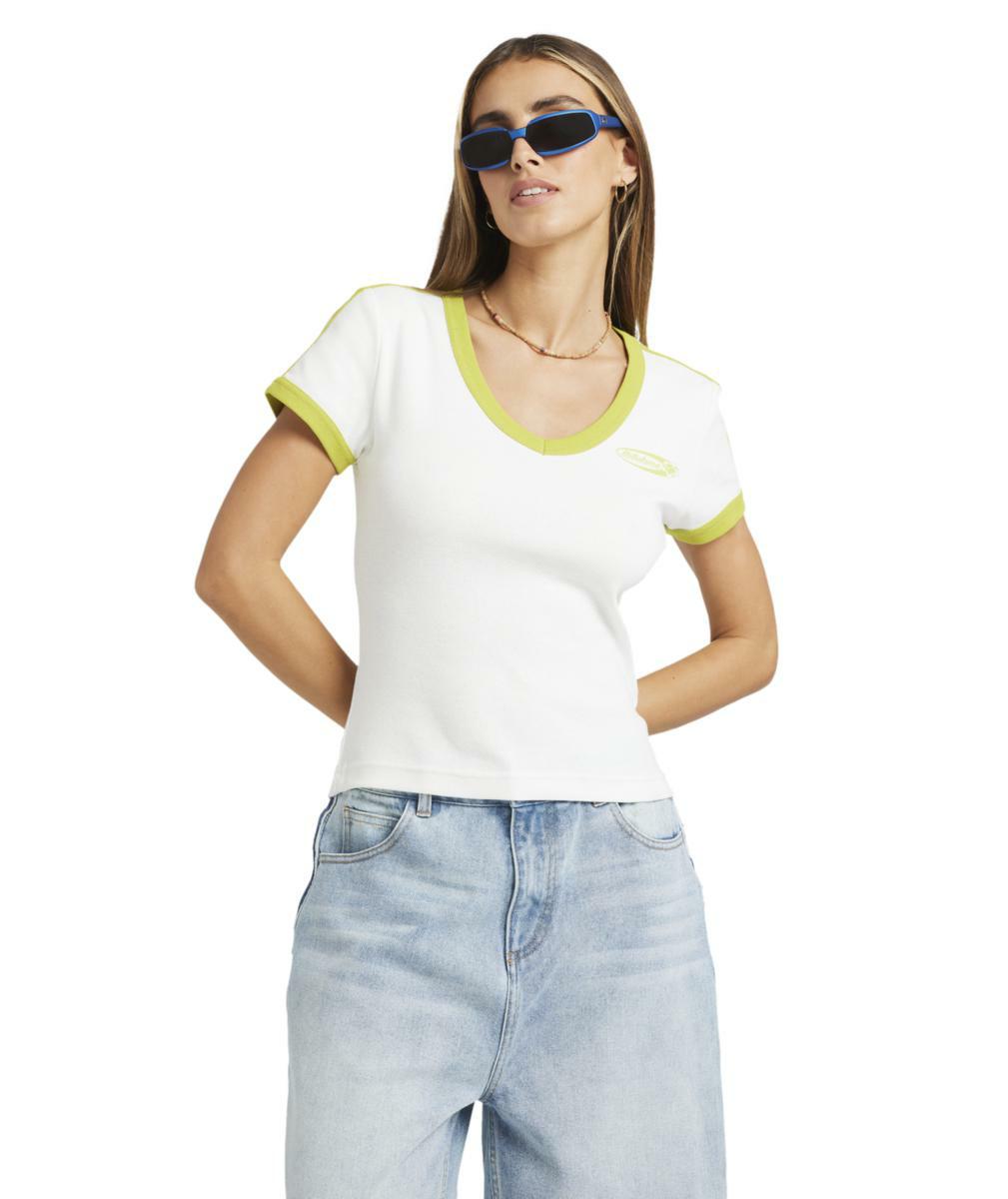 Billabong Billa Crush Tee White. Billabong Tees in Womens Tees & Womens T-shirts & Singlets. Code: 24B014571