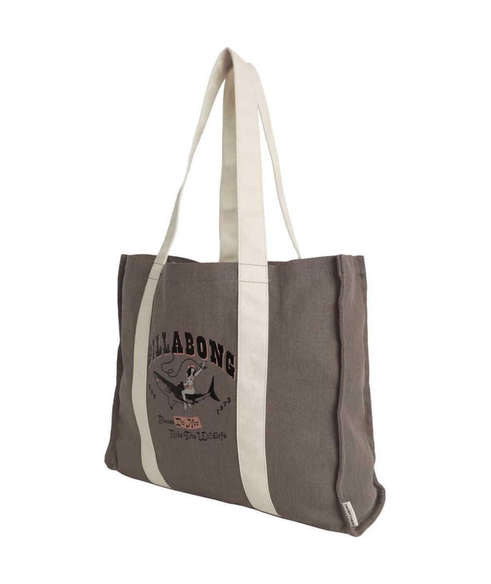 Billabong Oceans Greatest Tote Sunn Mushroom. Billabong Handbags in Womens Handbags & Womens Bags. Code: 24E653577