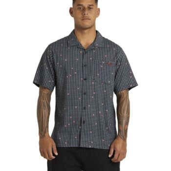 Quiksilver Kehu Woven Shirt Ss Black. Quiksilver Knitwears in Mens Knitwears & Mens Jackets, Jumpers & Knits. Code: 25A044572