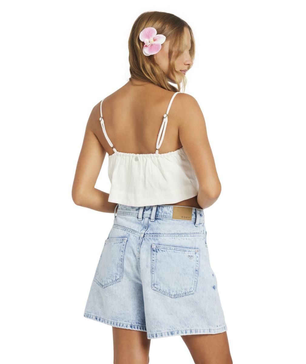 Roxy Find Your Light Top Bright White. Roxy Knitwears in Womens Knitwears & Womens Jackets, Jumpers & Knits. Code: 26B044574