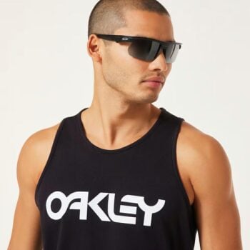Oakley Mark 3 Tank Black/white. Oakley Singlets & Tanks in Mens Singlets & Tanks & Mens T-shirts & Singlets. Code: FOA404013