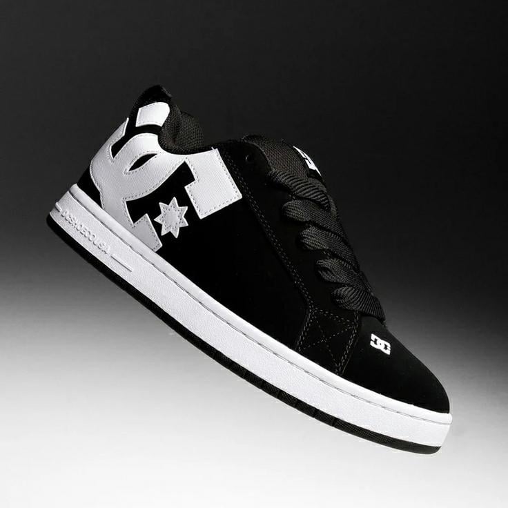 Dc Shoes Court Graffik Black. Dc Shoes Shoes in Mens Shoes & Mens Footwear. Code: 300529
