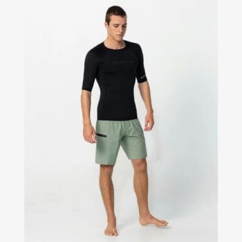 Oneill Thermo X Ss Crew 002 Black. Oneill Rashvests in Mens Rashvests & Mens Wetsuits. Code: 5021