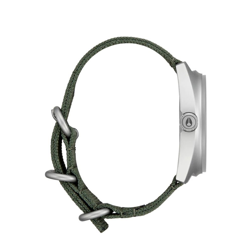 Nixon Clutch 42 Mt Silver/thyme Matte Silver/thyme. Nixon Watches in Mens Watches & Mens Watches. Code: A14475350