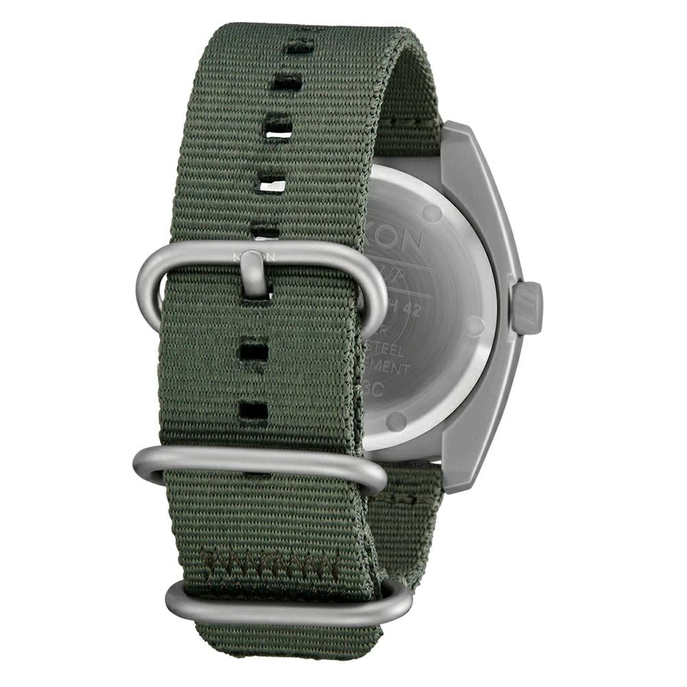 Nixon Clutch 42 Mt Silver/thyme Matte Silver/thyme. Nixon Watches in Mens Watches & Mens Watches. Code: A14475350