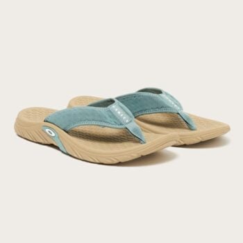 Oakley Operative Flip Flop Pebble. Oakley Thongs in Mens Thongs & Mens Footwear. Code: FOF100679