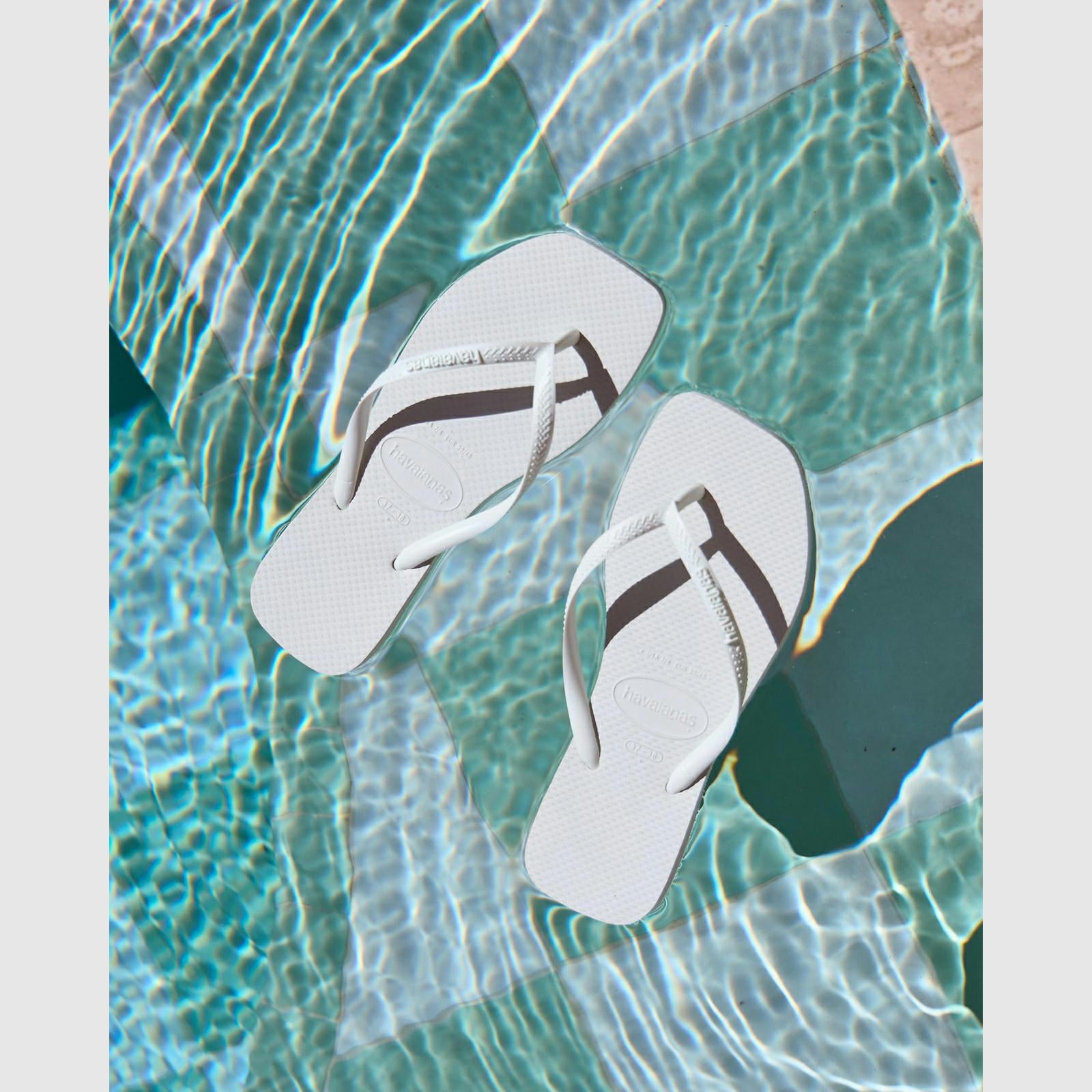 Havaianas Slim Square Solid White Solid White. Havaianas Thongs in Womens Thongs & Womens Footwear. Code: HSSB0001F