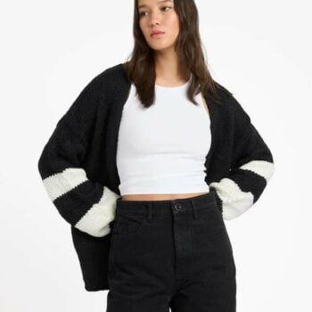 Volcom Polar Gypsy Cardi Black. Volcom Knitwears in Womens Knitwears & Womens Jackets, Jumpers & Knits. Code: B0742005