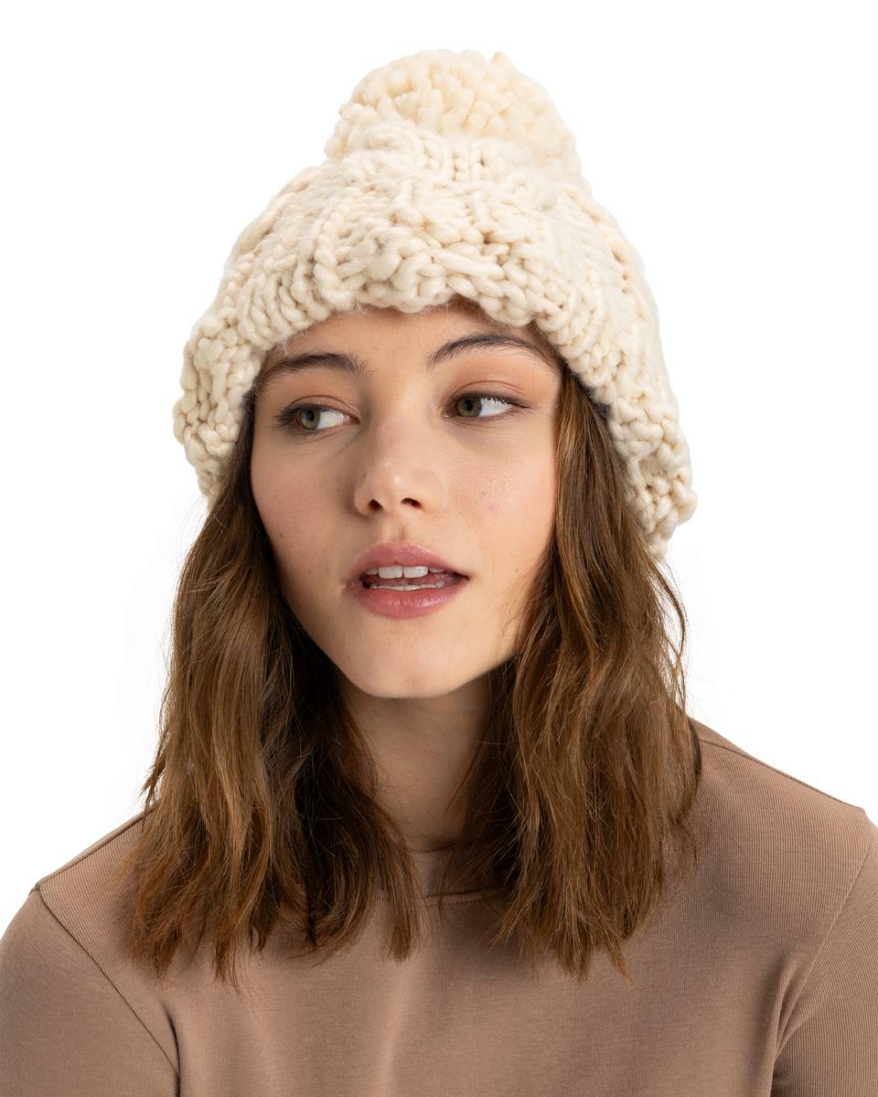 Roxy Cold Snow Parchment. Roxy Beanies And Scarves in Womens Beanies And Scarves & Womens Headwear. Code: ERJHA04399