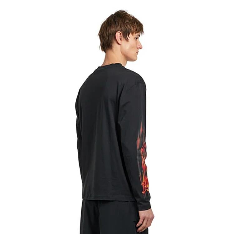 Oakley Heritage Flame Ls Tee Pitch Black. Oakley Tees - Long Sleeve in Mens Tees - Long Sleeve & Mens T-shirts & Singlets. Code: FOA408903