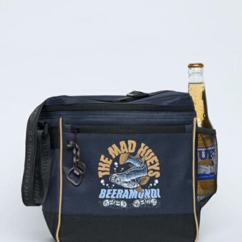 The Mad Hueys Beeramundi Cooler Bag Navy. The Mad Hueys Lunch Boxes in Mens Lunch Boxes & Mens Bags. Code: H226M07003