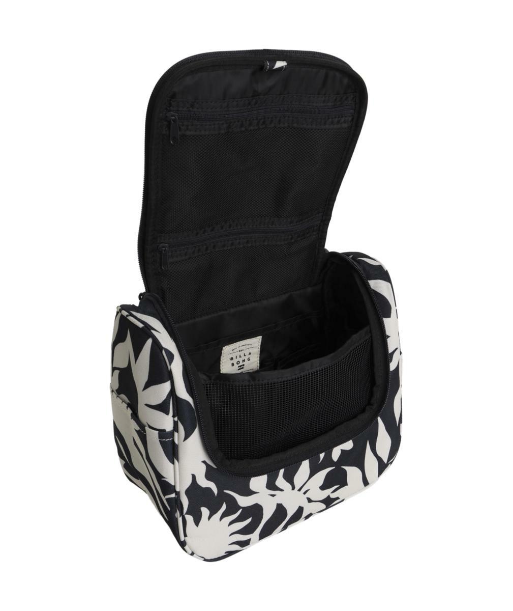 Billabong Travel Beauty Case White/black. Billabong Toiletry Bags in Womens Toiletry Bags & Womens Bags. Code: JATV3BTB