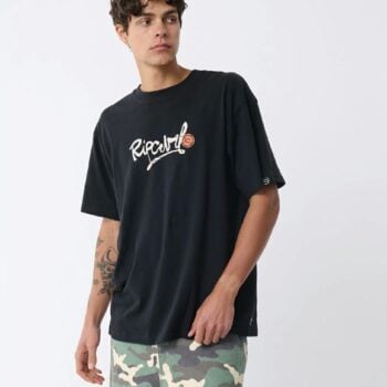 Rip Curl Archive Non-descript Tee Black. Rip Curl Tees in Mens Tees & Mens T-shirts & Singlets. Code: 18JMTE