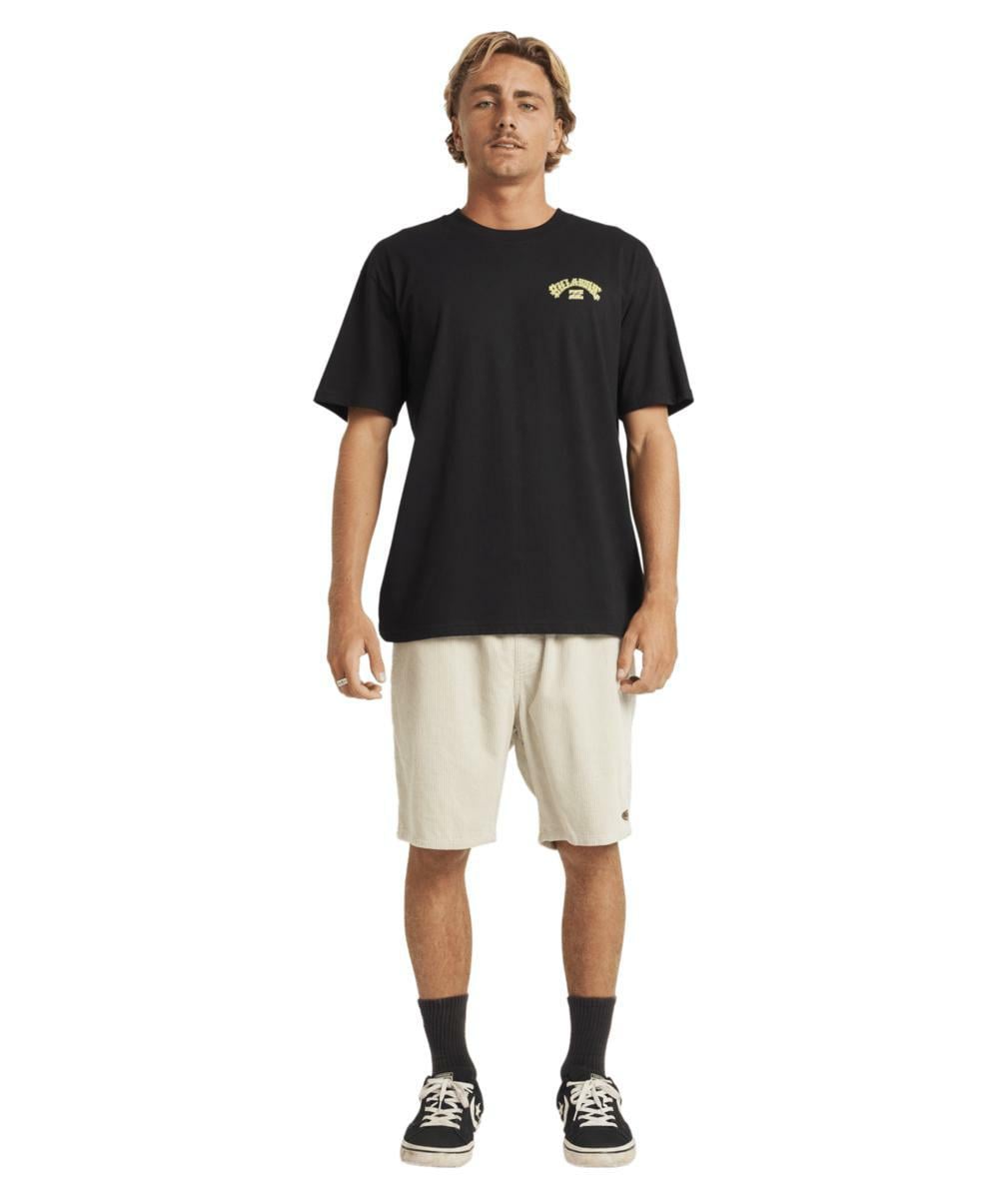 Billabong Wax Arch Regular Ss Black. Billabong Tees in Mens Tees & Mens T-shirts & Singlets. Code: 24A354507