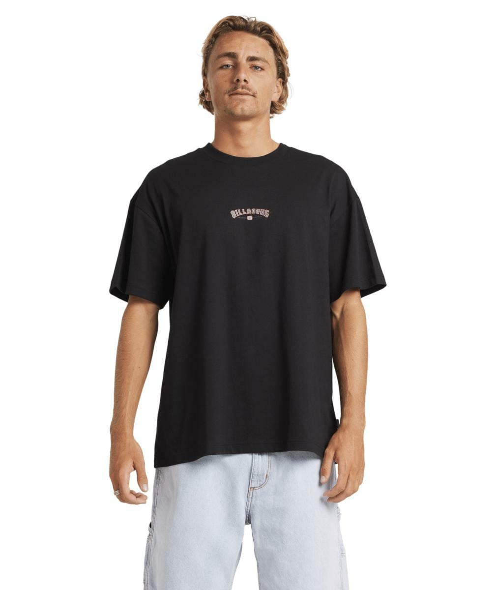 Billabong Chrome Arch Og Ss Black. Billabong Tees in Mens Tees & Mens T-shirts & Singlets. Code: 24A354521
