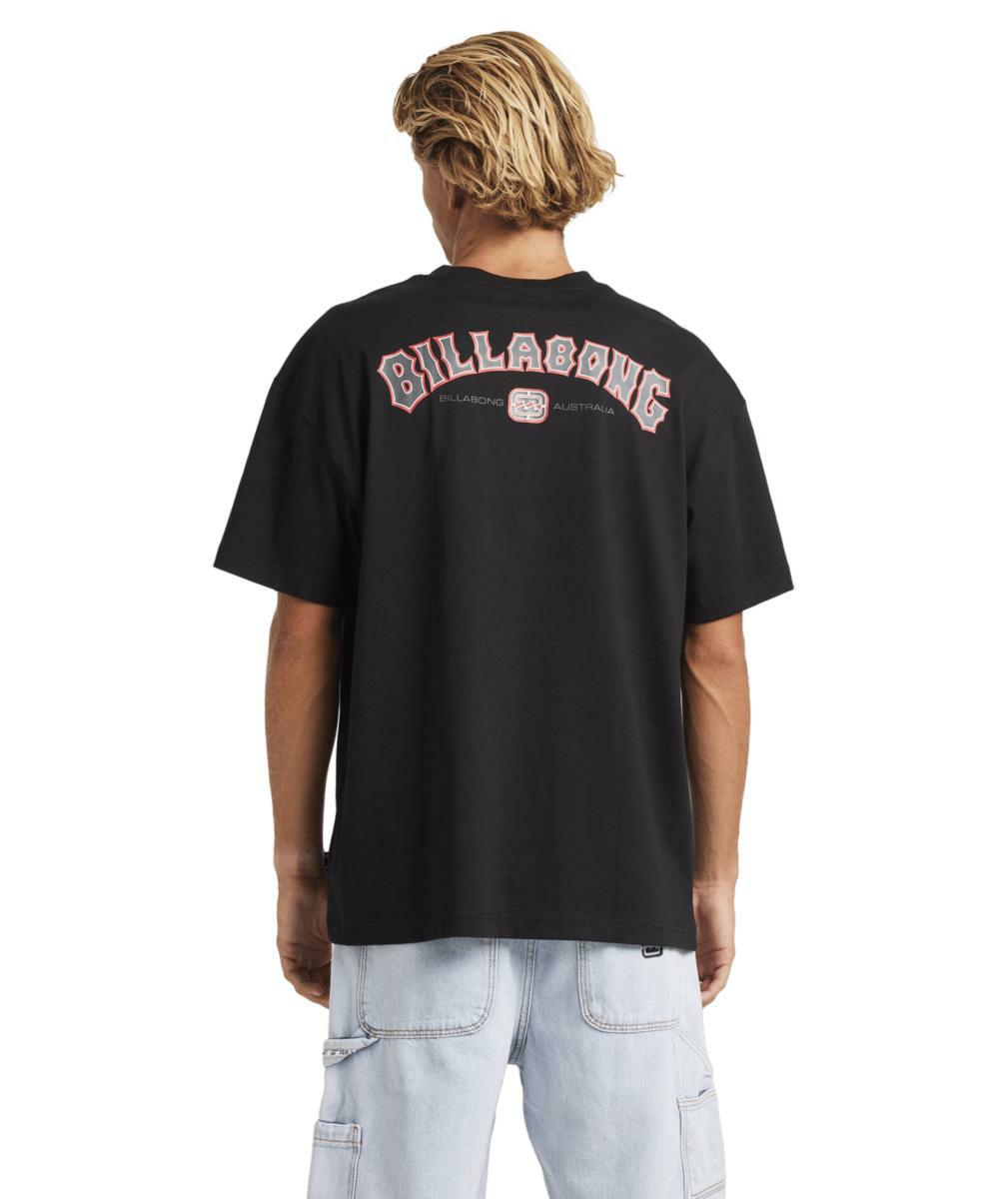 Billabong Chrome Arch Og Ss Black. Billabong Tees in Mens Tees & Mens T-shirts & Singlets. Code: 24A354521