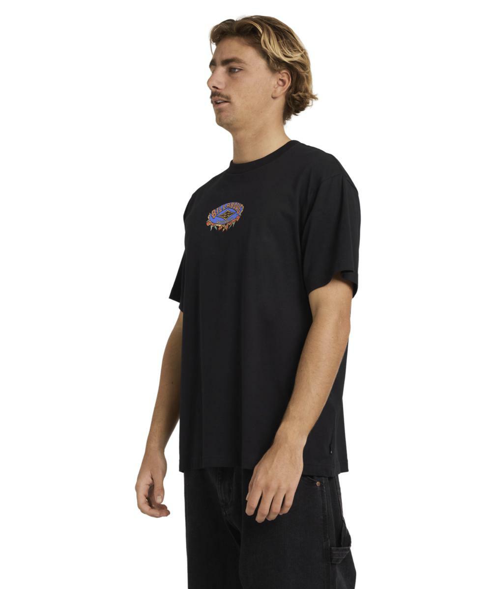 Billabong Aussie Pill Ss Black. Billabong Tees in Mens Tees & Mens T-shirts & Singlets. Code: UBYZT00776