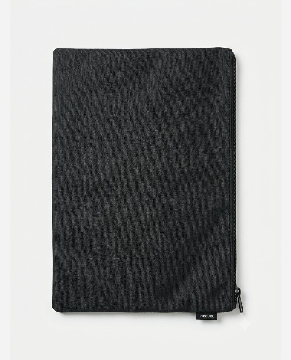 Rip Curl X Large Pencil Case 2026 Black/white. Rip Curl Pencil Cases in Mens Pencil Cases & Mens Accessories. Code: 167MUT
