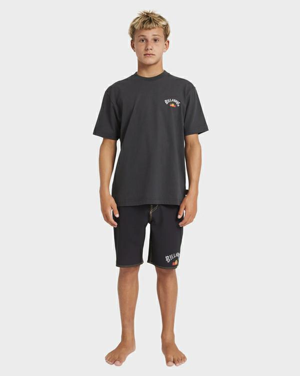 Billabong Boys Otis Flag Arch Ss Charcoal. Billabong Tees in Boys Tees & Boys T-shirts & Singlets. Code: 24A353550